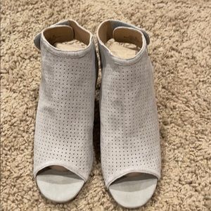 Gray leather upper heels